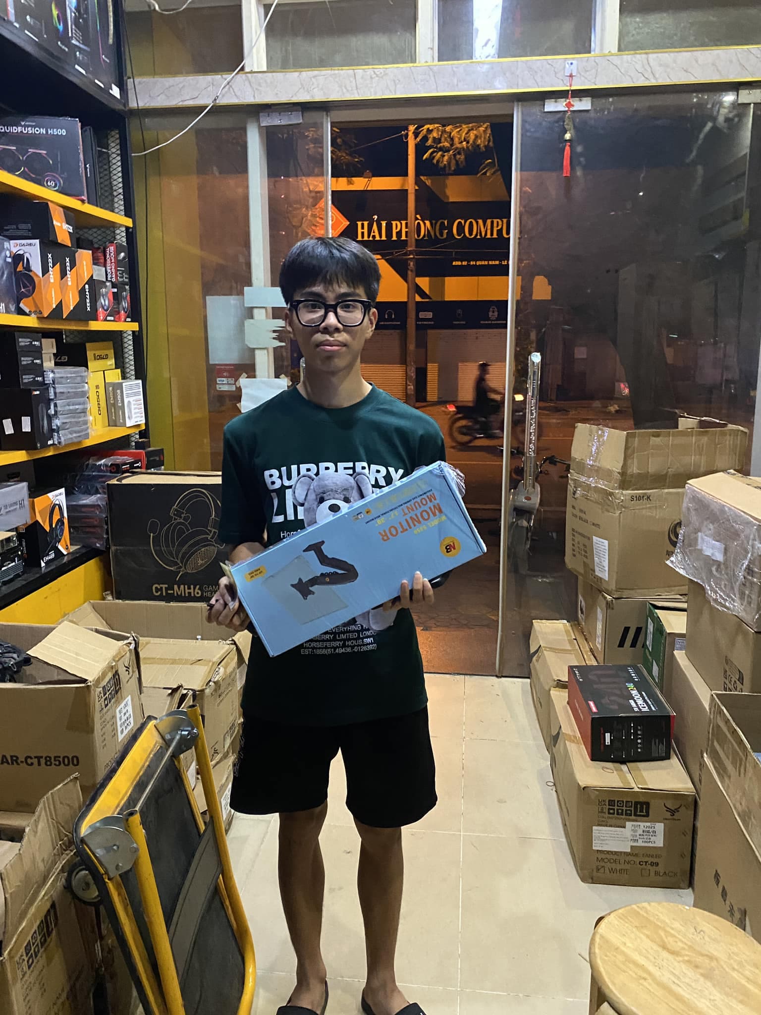 Khách hàng maytinhhaiphong.com 5