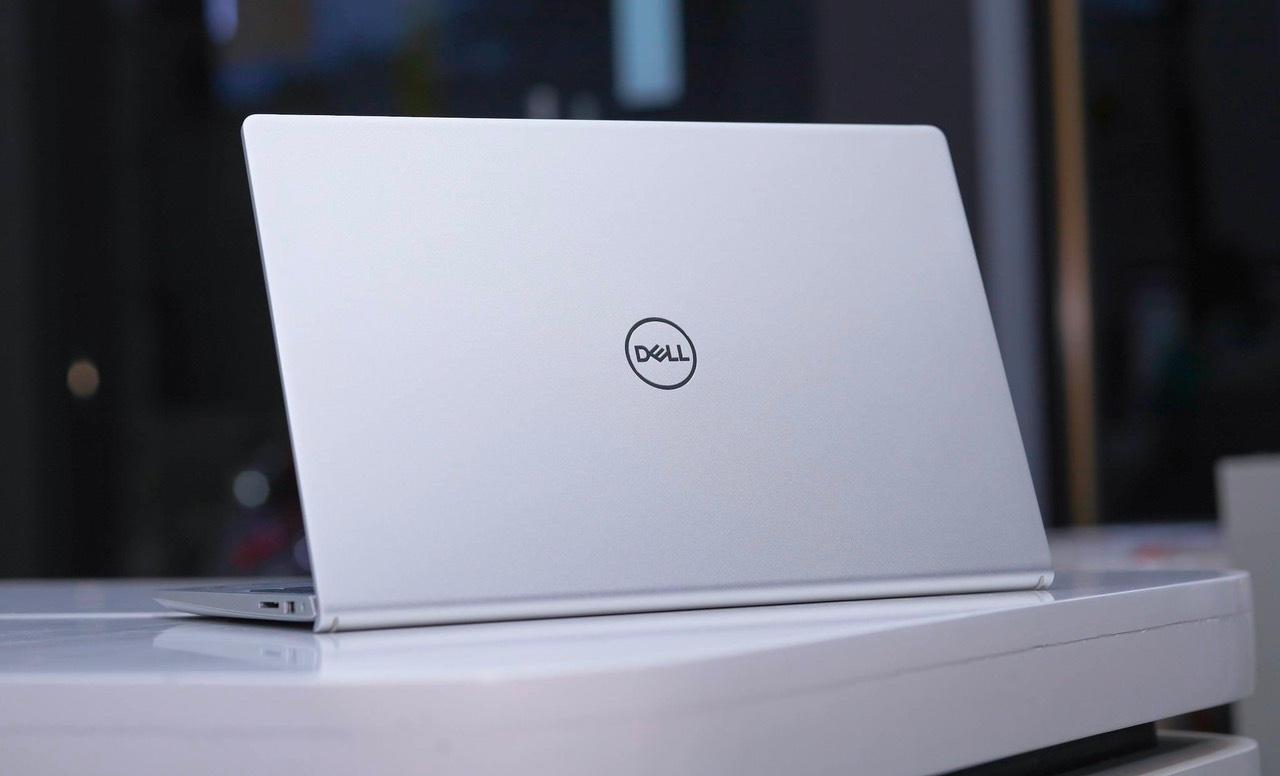 LAPTOP DELL INSPIRON 3535