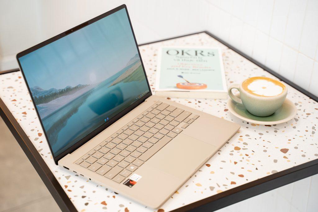 Đánh giá chi tiết ASUS Zenbook A14: Laptop AI nhẹ nhất thế giới, chỉ 980g, trang bị Snapdragon X, màn hình Lumina OLED và thời lượng pin vượt trội